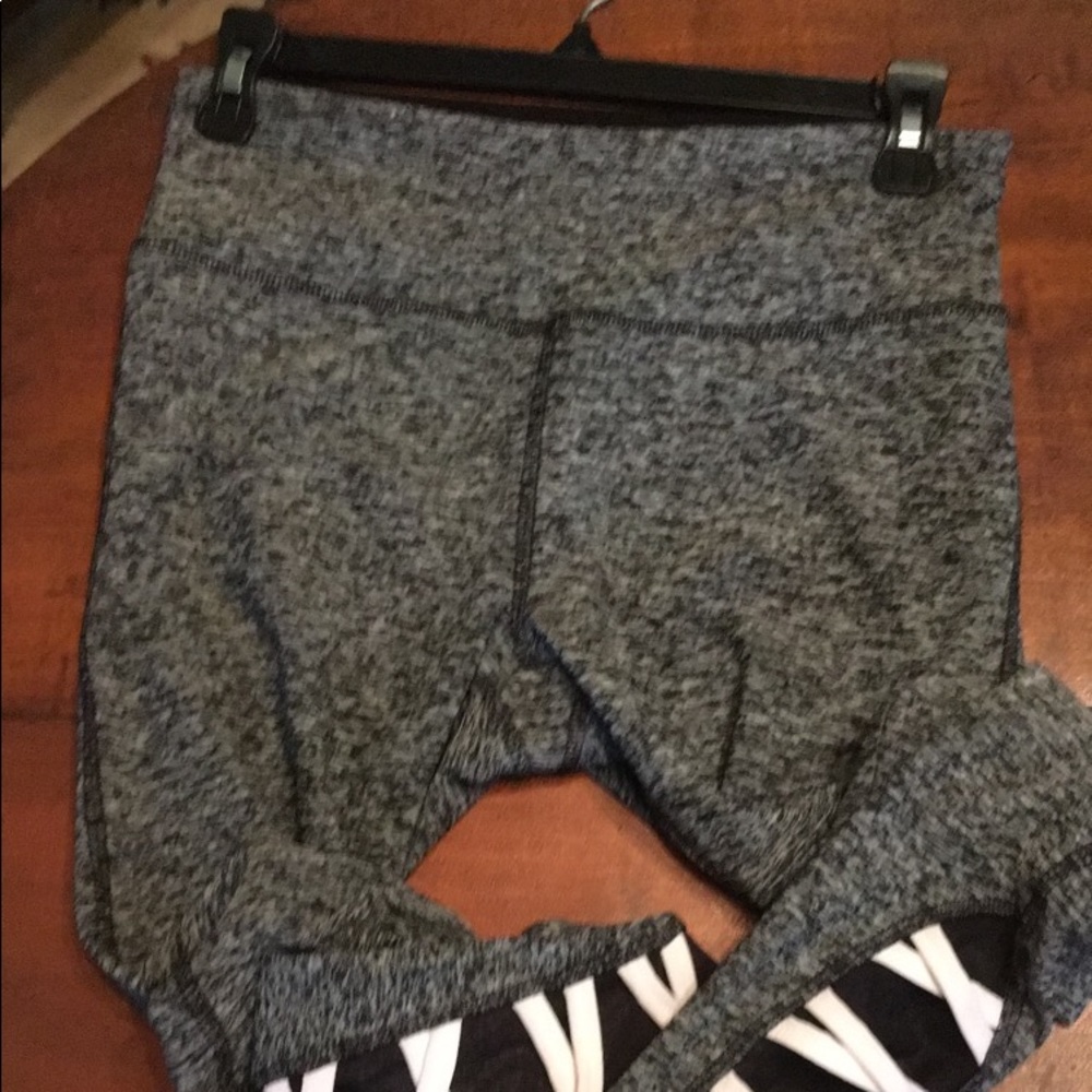 Vogo Grey Mesh Leggings size small
